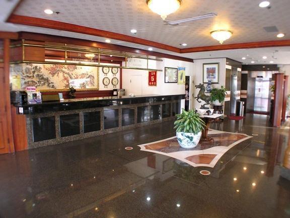 Fortune Hotel Tainan Exterior photo